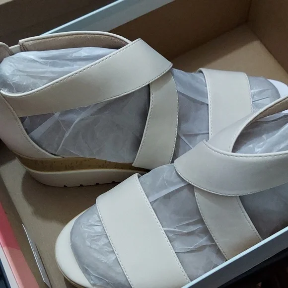 Womens SOUL Naturalizer Goodtimes Platform Wedge Sandals - Picture 3 of 8